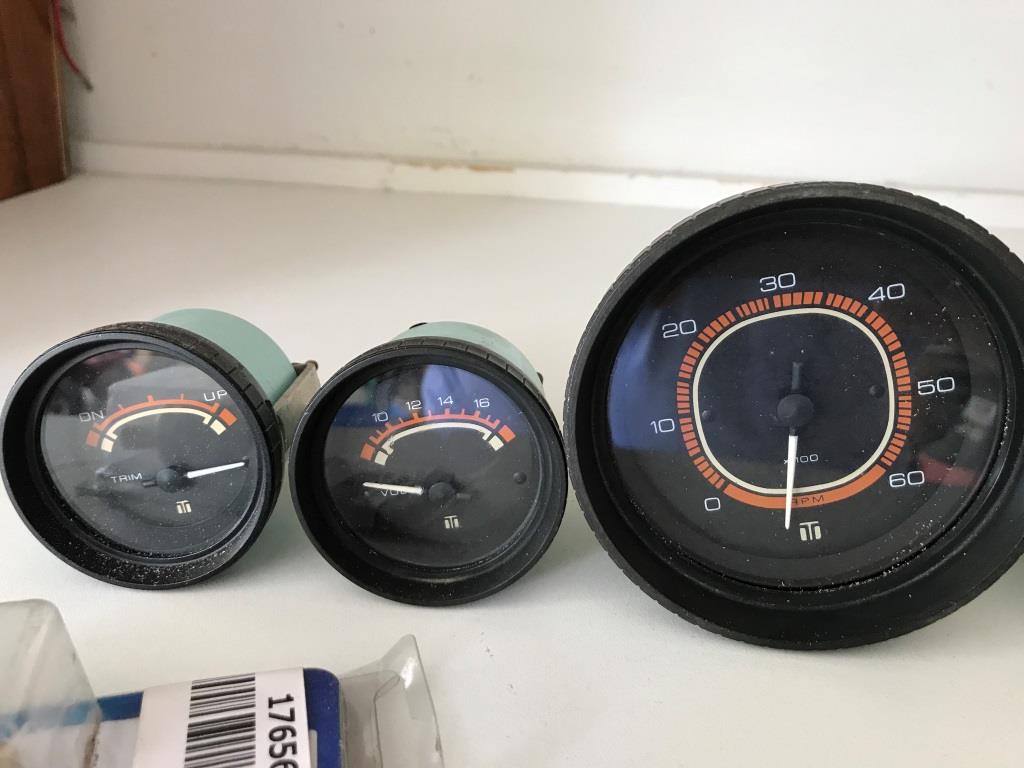 Old Gauges 4.JPG